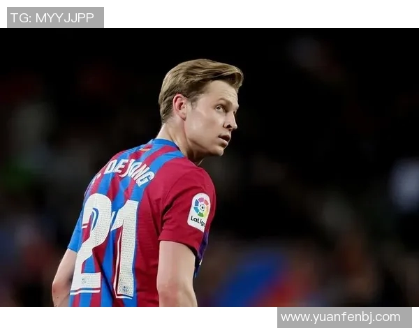 德容足球明星头像解析与魅力展现,探讨其在球场上的风采与影响力 德容足球明星头像解析与魅力展现,探讨其在球场上的风采与影响力