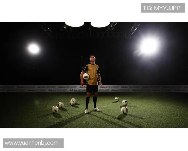 足球明星中谁热爱佩戴手套的独特风格与时尚魅力解析