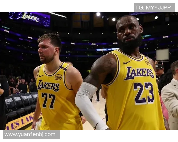 湖人火箭对决如同婚礼盛典激情碰撞展现篮球与爱情的完美结合 湖人火箭对决如同婚礼盛典激情碰撞展现篮球与爱情的完美结合