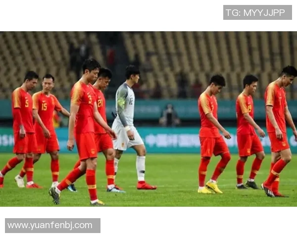 中国足球明星试训引发热议球迷期待新星崛起与未来发展