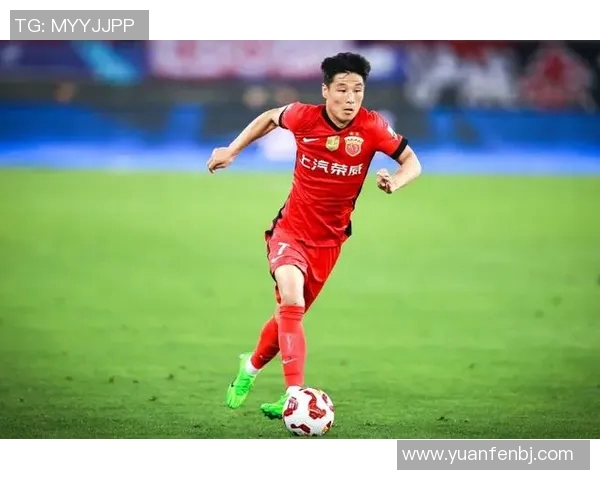 足球明星武磊精彩瞬间照片集锦展现中国足球新风采 足球明星武磊精彩瞬间照片集锦展现中国足球新风采